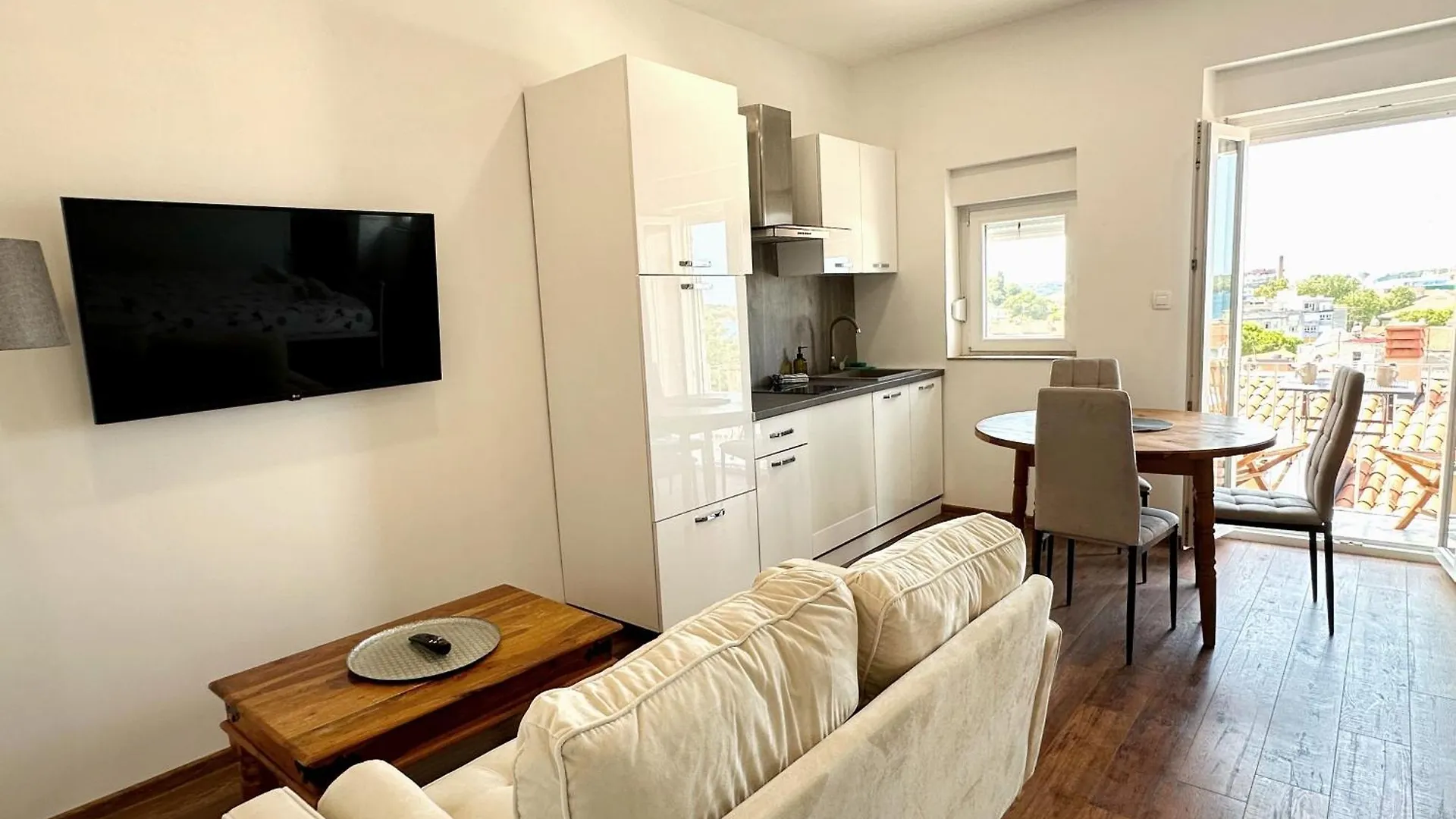 Focus Apartment Pula 0*,