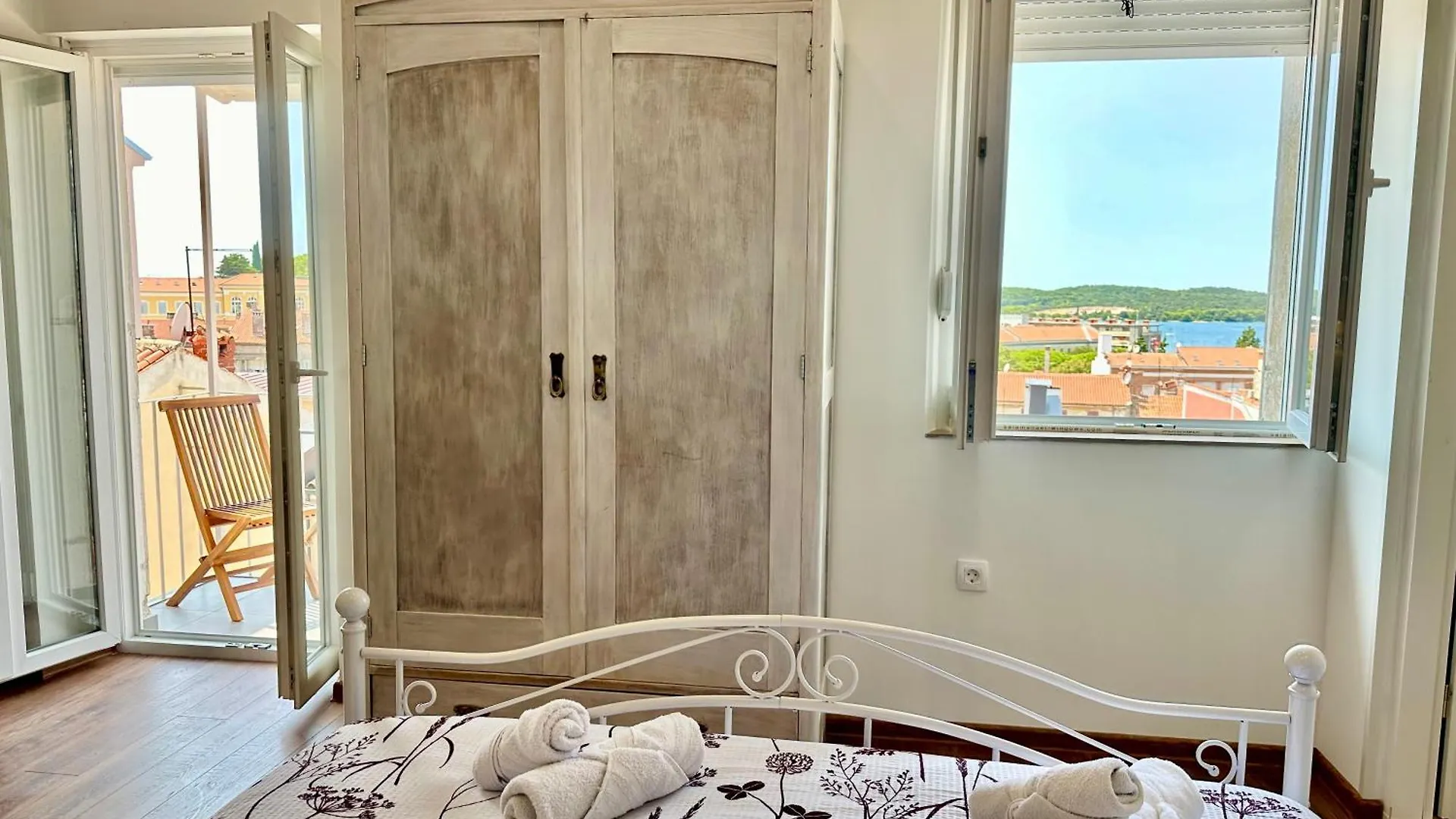 Focus Apartment بولا